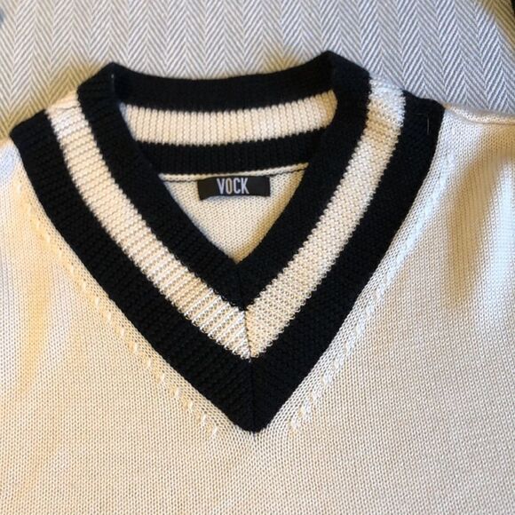 VOCK v-neck oversized sweater. White w/ Black Trim Pit to Pit 25" Preworn - Picture 5 of 7